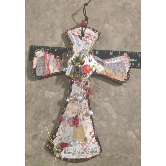 Mixed Media Christian Assemblage Art Wooden Cross Jesus Beads Charms Wall Decor - Picture 13 of 15